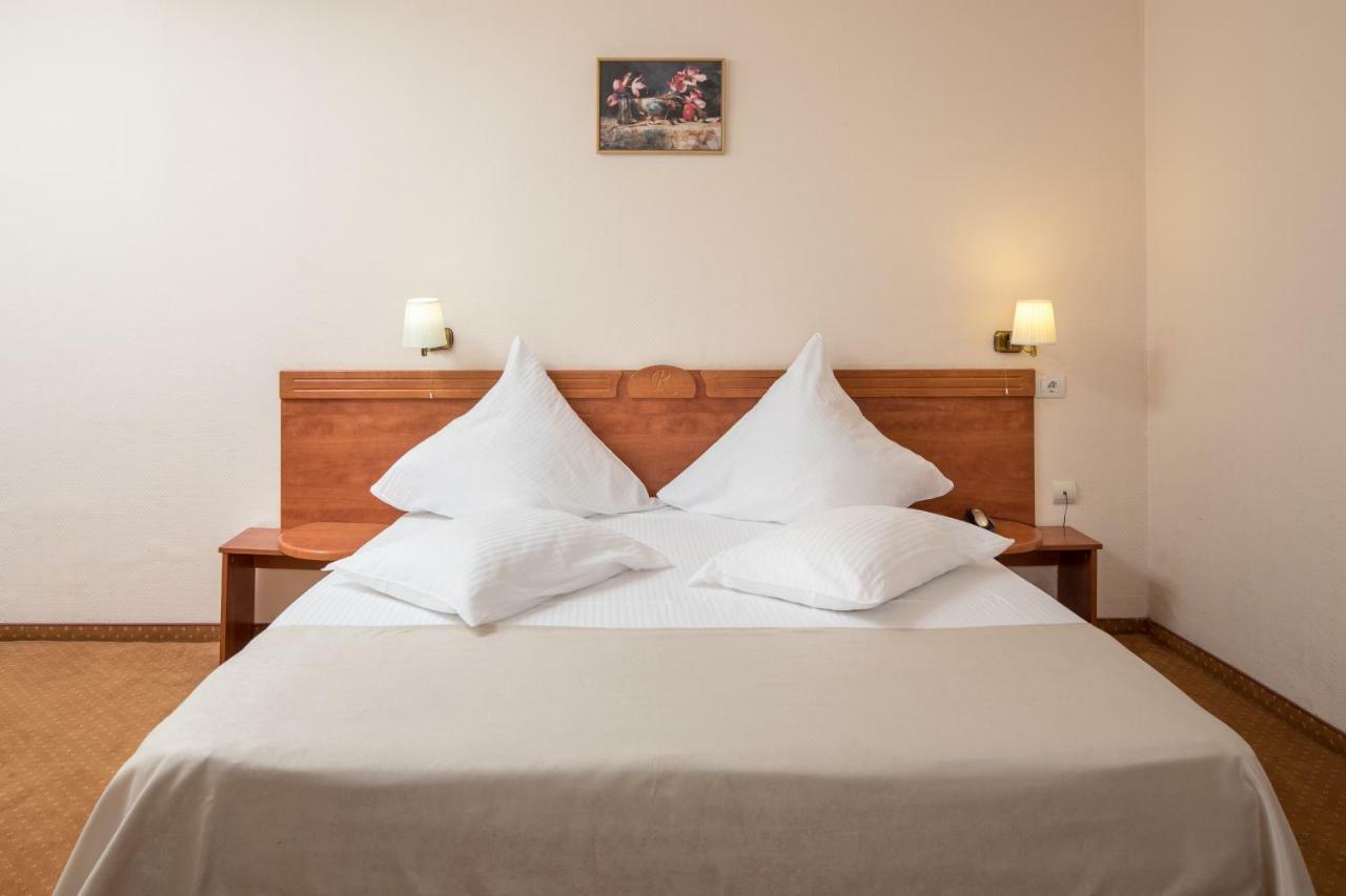 פרדיאל Hotel Rozmarin מראה חיצוני תמונה