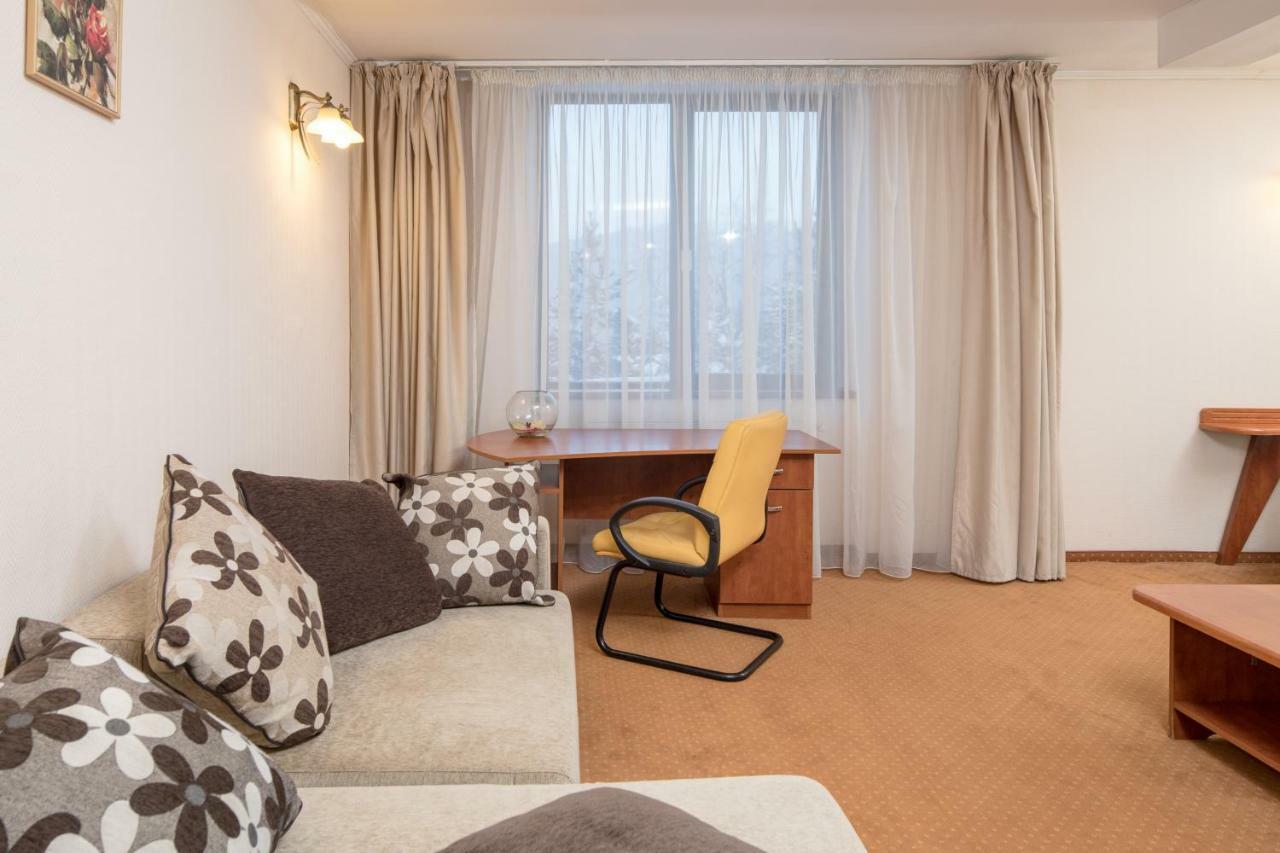 פרדיאל Hotel Rozmarin מראה חיצוני תמונה