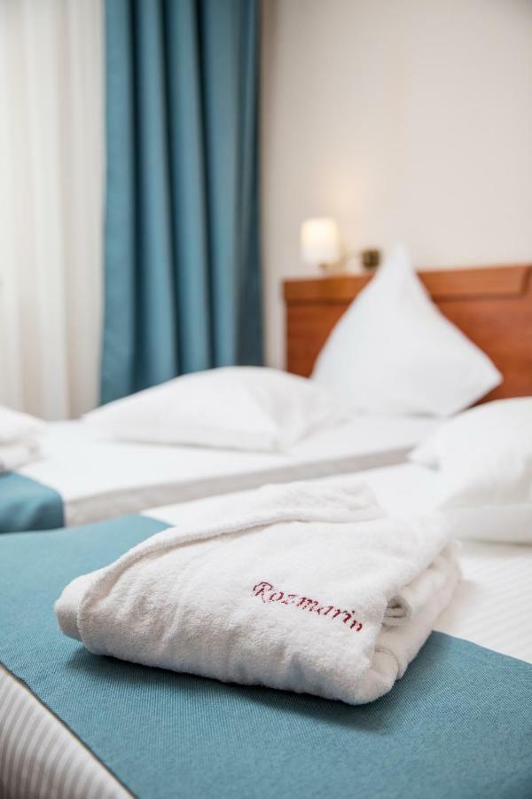 פרדיאל Hotel Rozmarin מראה חיצוני תמונה