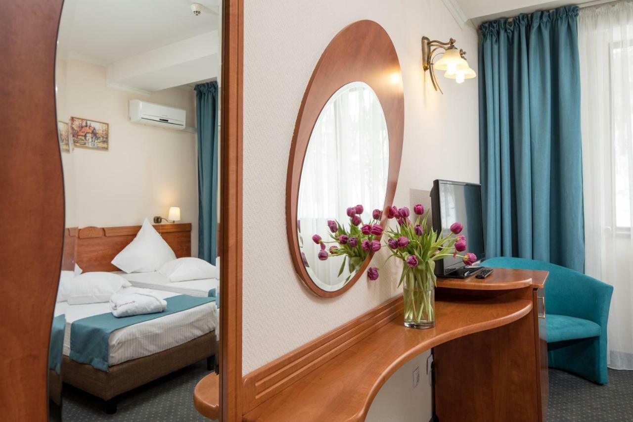 פרדיאל Hotel Rozmarin מראה חיצוני תמונה
